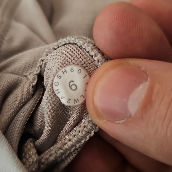 Lululemon White Size 6 Invigorate Athketic Training Bra - Picture 5 of 5